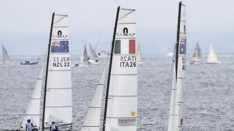 吉马良斯社交媒体晒与维尼修斯同框照：世界独一份